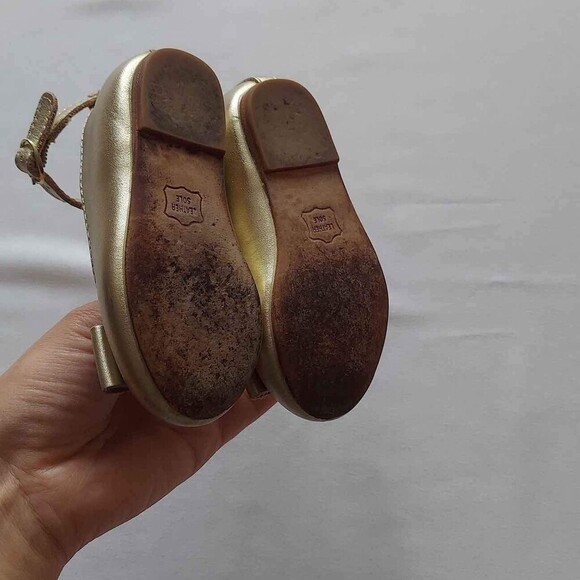 Janie & Jack Gold Metallic Bow Flats ~ Sz 4 - Picture 6 of 6